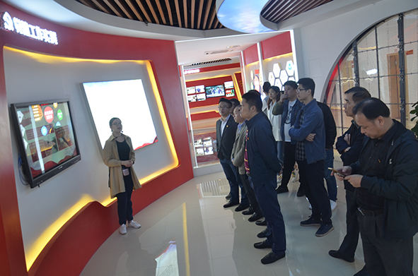 不忘初心跟黨走——參觀福興經(jīng)濟(jì)開(kāi)發(fā)區(qū)政治生活館